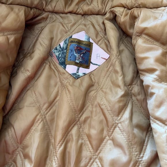 Toddler coat size 4T good condition just a few stains on the sleeve end’s - Picture 2 of 4